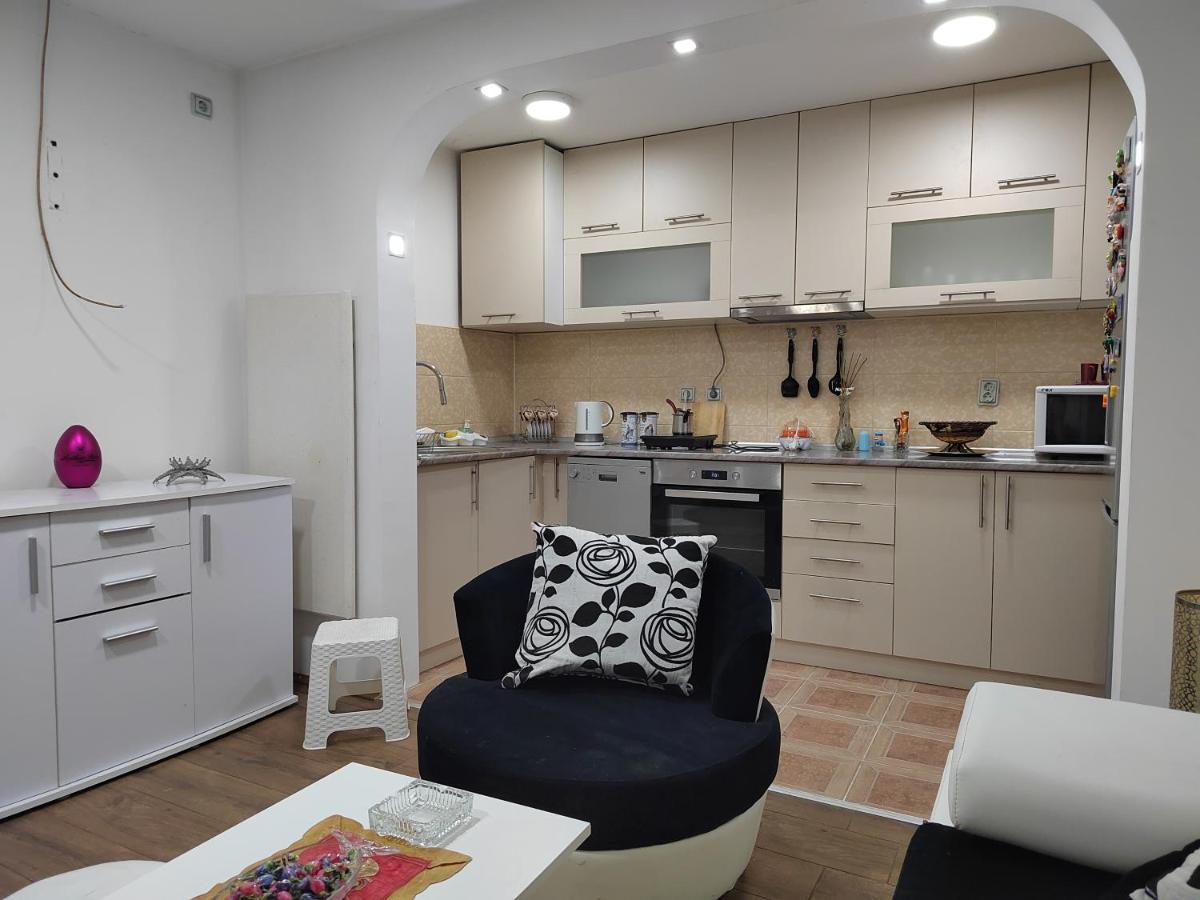 Bilja'S House Διαμέρισμα Ni Εξωτερικό φωτογραφία