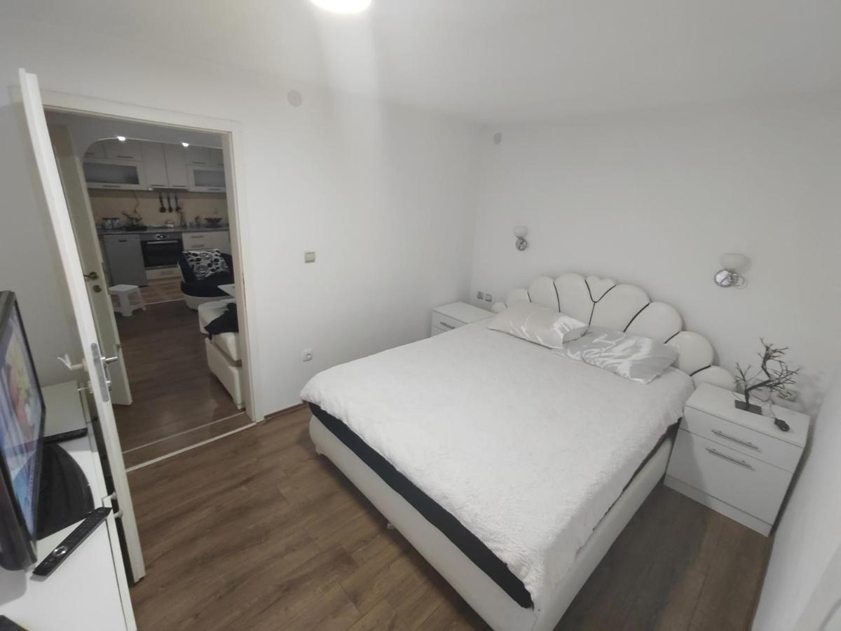 Bilja'S House Διαμέρισμα Ni Εξωτερικό φωτογραφία